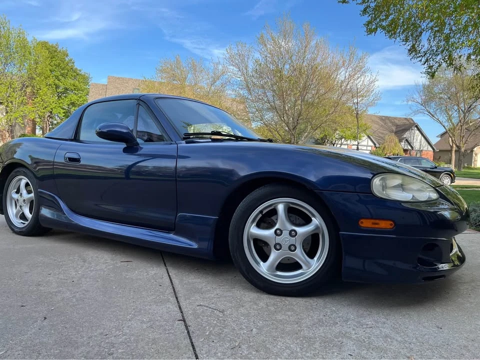 2001 Mazda NB MX-5 Miata - Image 2 of 12