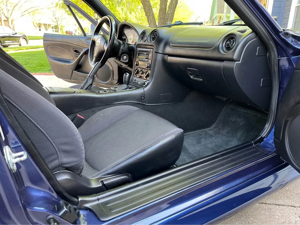 2001 Mazda NB MX-5 Miata - Image 7 of 12