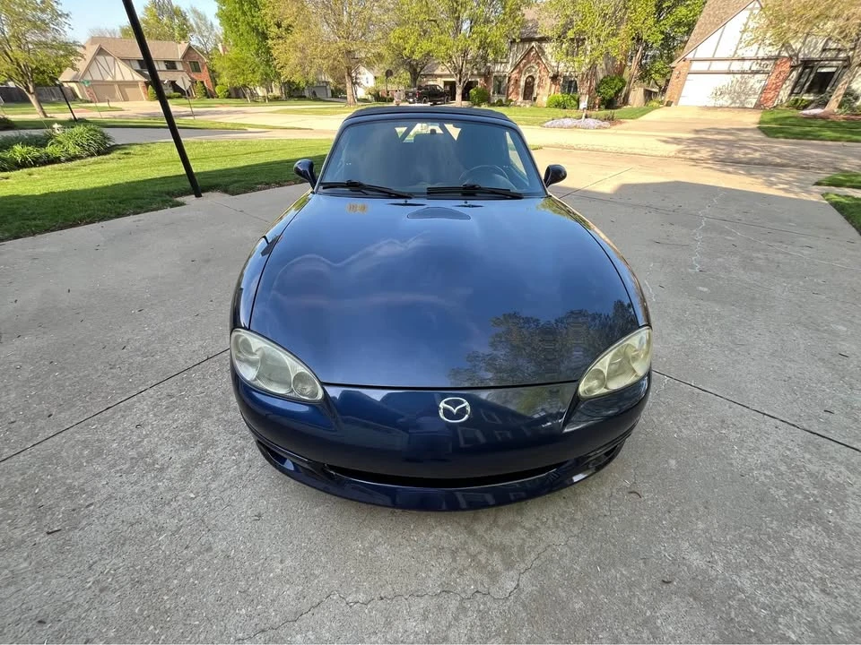 2001 Mazda NB MX-5 Miata - Image 4 of 12