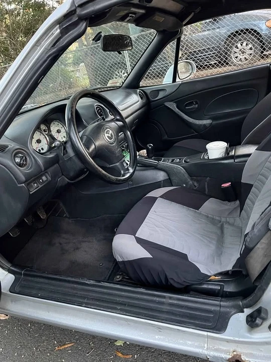 2001 Mazda NB MX-5 Miata - Image 6 of 18