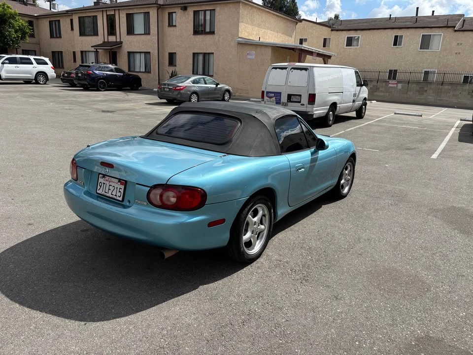 2001 Mazda NB MX-5 Miata - Image 4 of 9