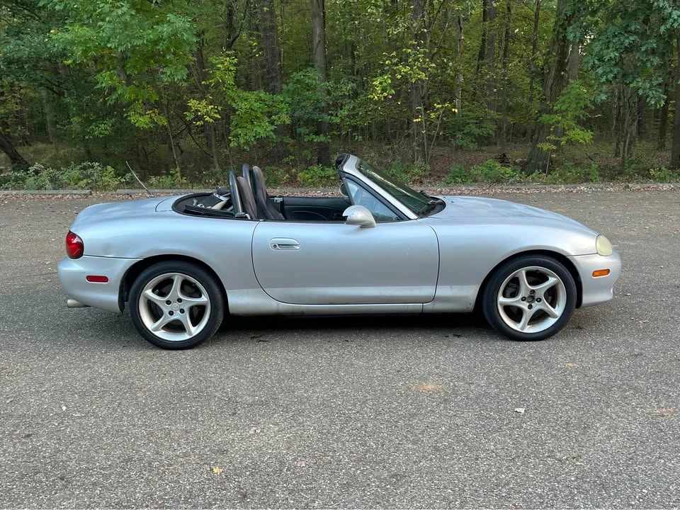 2001 Mazda NB MX-5 Miata - Image 6 of 15