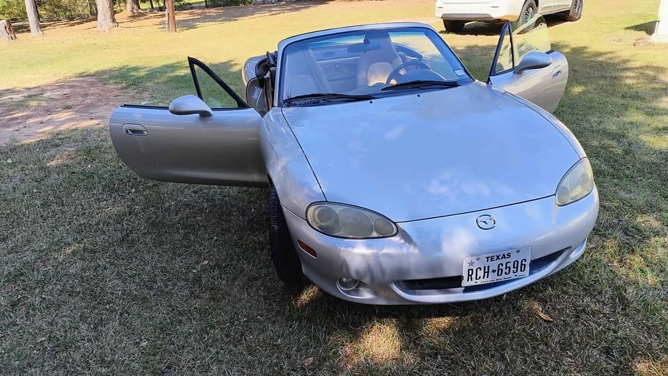 2001 Mazda NB MX-5 Miata - Image 17 of 19