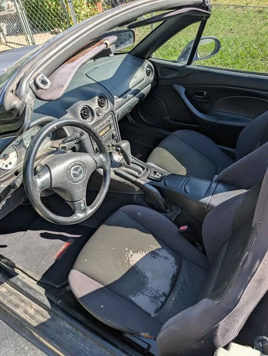 2001 Mazda NB MX-5 Miata - Image 9 of 10