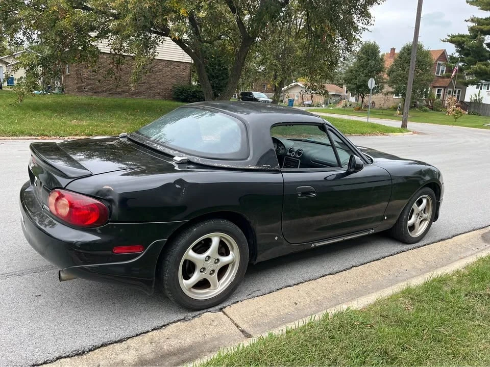 2001 Mazda NB MX-5 Miata - Image 3 of 5
