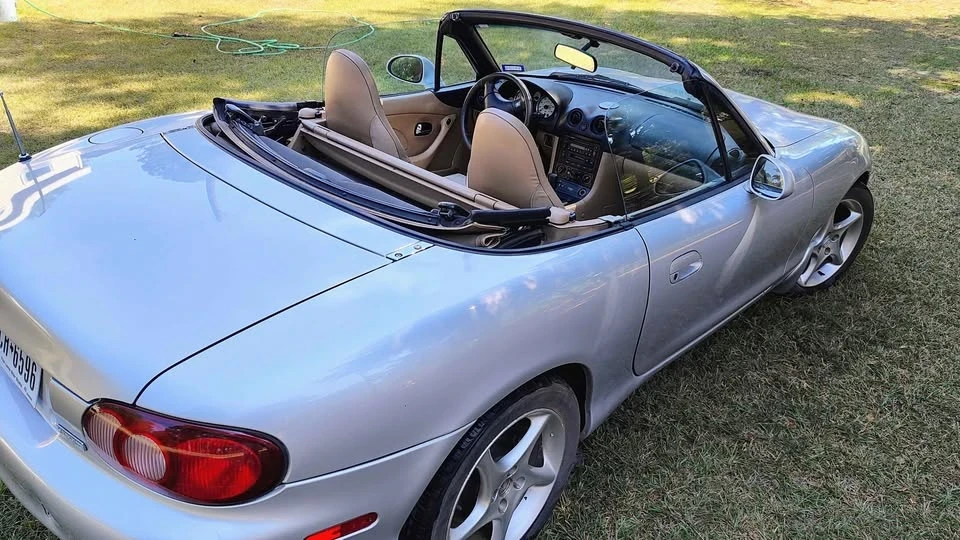 2001 Mazda NB MX-5 Miata - Image 7 of 19