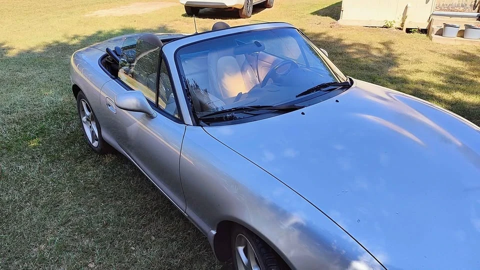 2001 Mazda NB MX-5 Miata - Image 16 of 19
