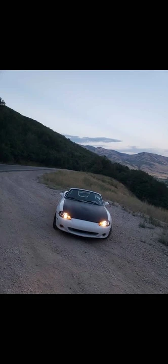 2001 Mazda NB MX-5 Miata - Image 2 of 7