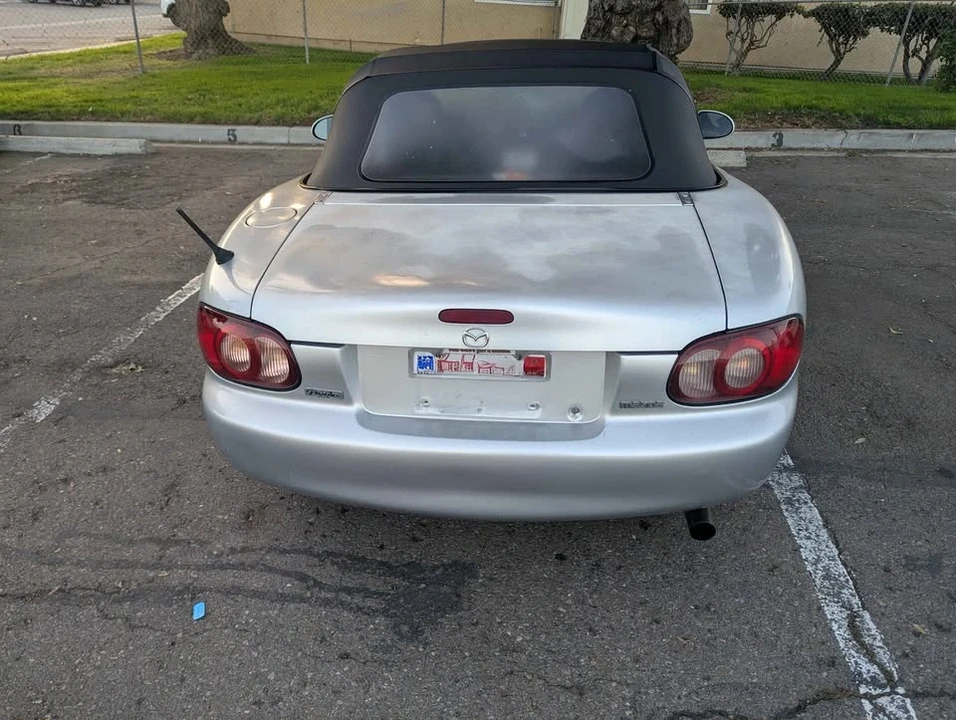 2001 Mazda NB MX-5 Miata - Image 7 of 11