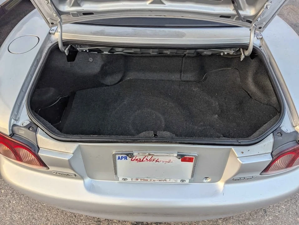 2001 Mazda NB MX-5 Miata - Image 8 of 11