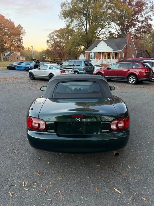 2001 Mazda NB MX-5 Miata - Image 5 of 17