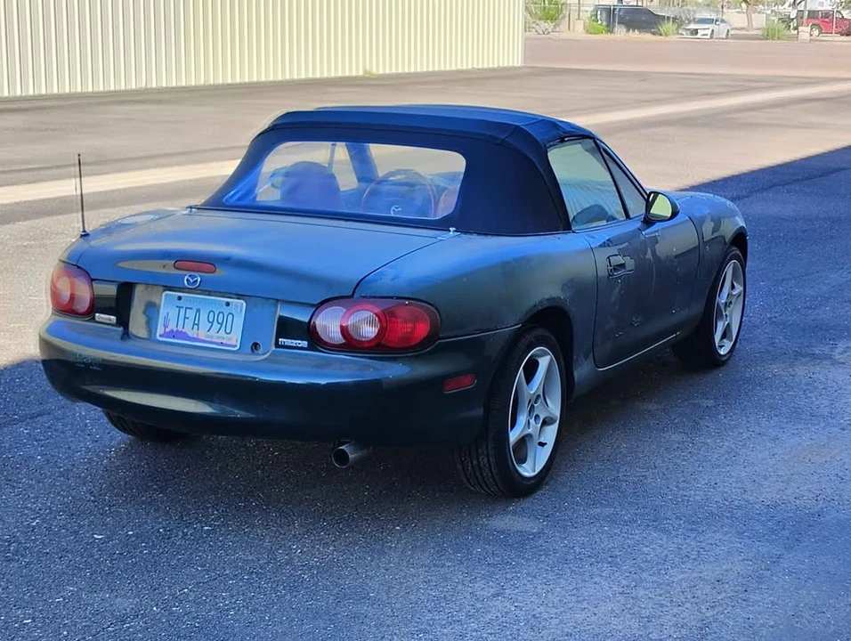 2001 Mazda NB MX-5 Miata - Image 3 of 9
