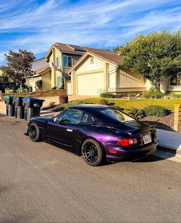 2001 Mazda NB MX-5 Miata - Image 2 of 11