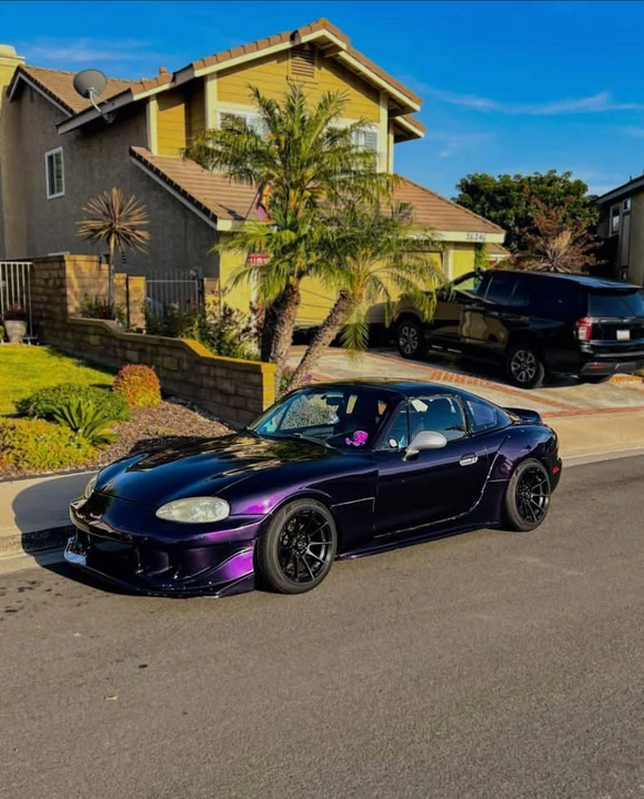 2001 Mazda NB MX-5 Miata - Image 4 of 11
