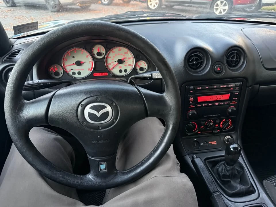 2001 Mazda NB MX-5 Miata - Image 15 of 17