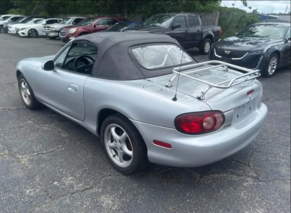 2001 Mazda NB MX-5 Miata - Image 5 of 13