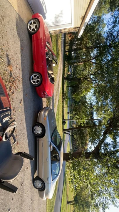 2001 Mazda NB MX-5 Miata - Image 2 of 10