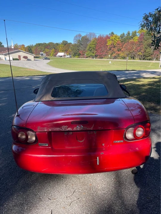 2001 Mazda NB MX-5 Miata - Image 4 of 10