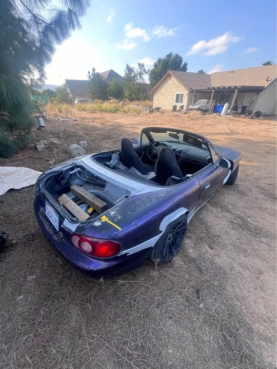 2001 Mazda NB MX-5 Miata - Image 9 of 11