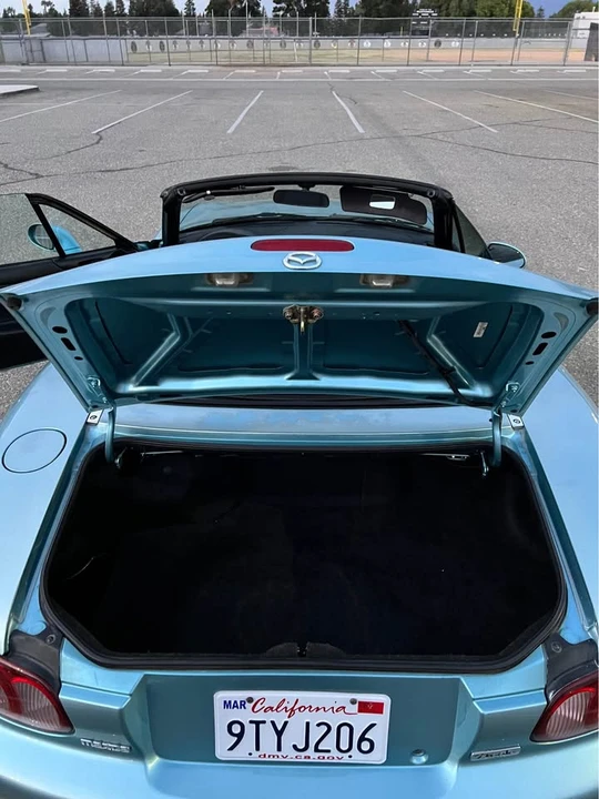 2001 Mazda NB MX-5 Miata - Image 10 of 12