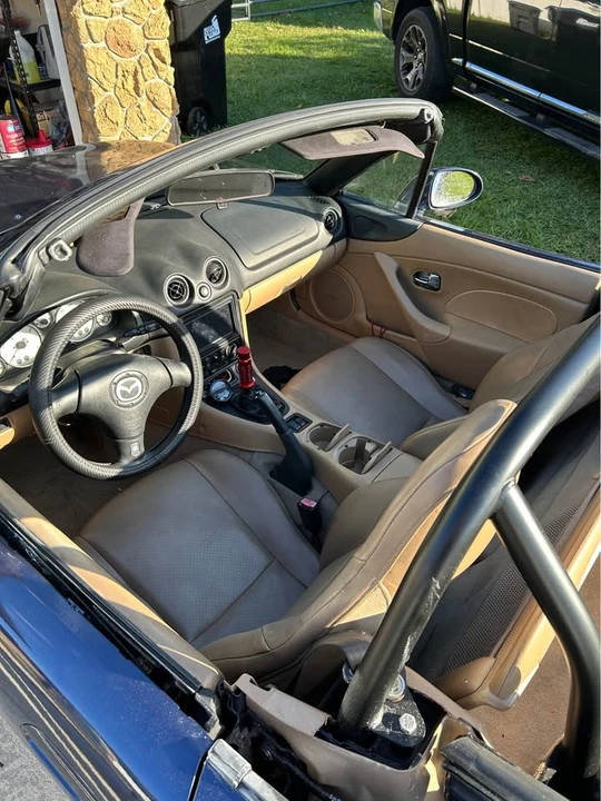 2001 Mazda NB MX-5 Miata - Image 2 of 9