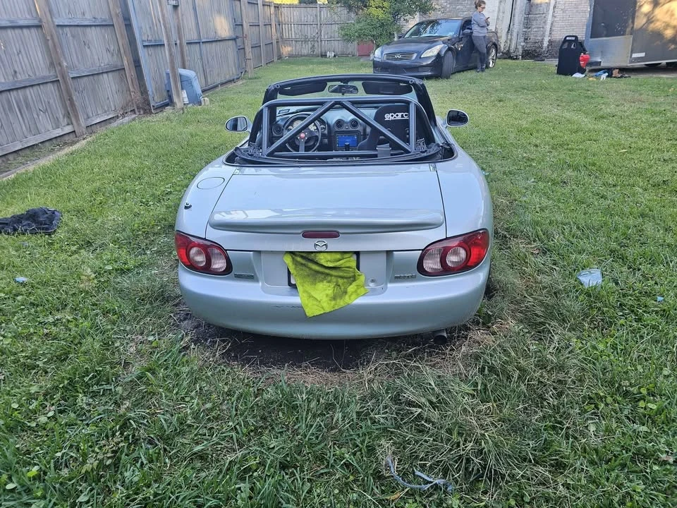 2001 Mazda NB MX-5 Miata - Image 4 of 9