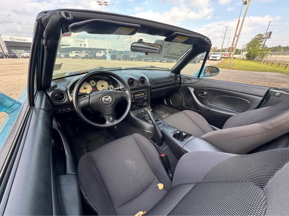 2001 Mazda NB MX-5 Miata - Image 9 of 16