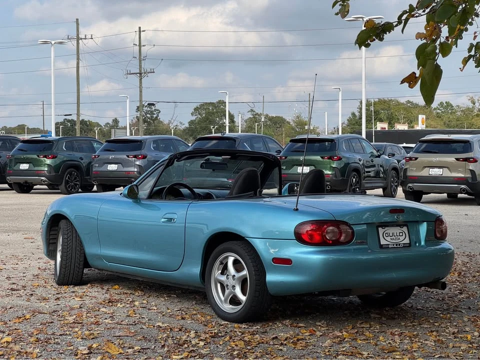 2001 Mazda NB MX-5 Miata - Image 3 of 16