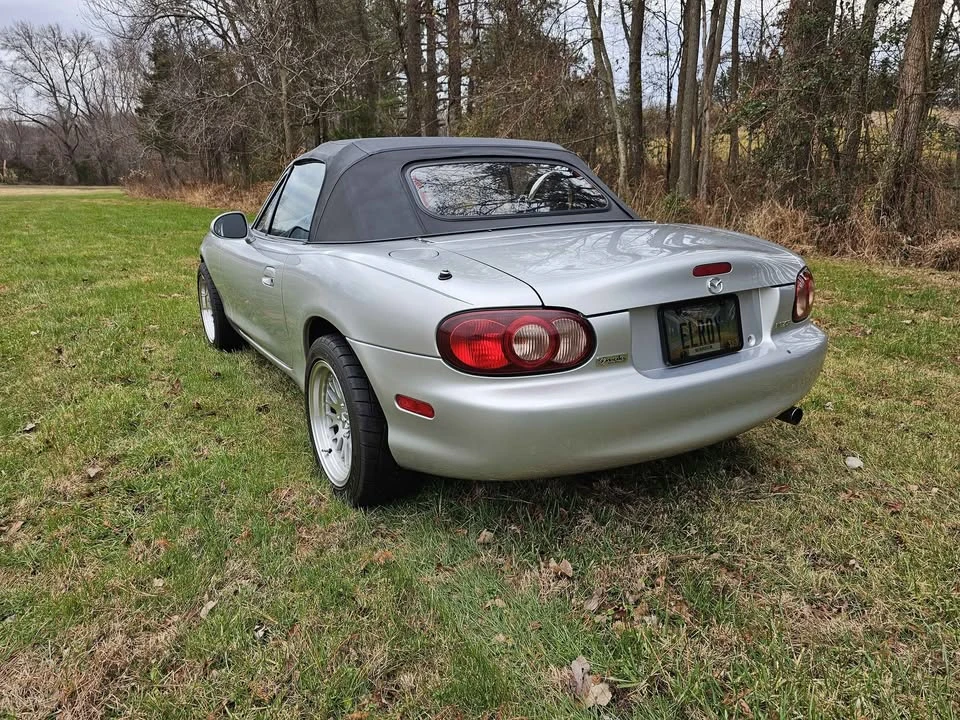 2001 Mazda NB MX-5 Miata - Image 5 of 15