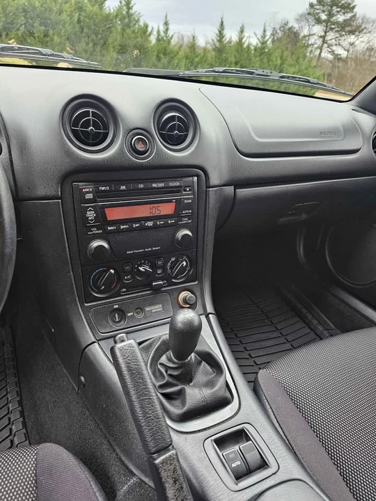 2001 Mazda NB MX-5 Miata - Image 13 of 15