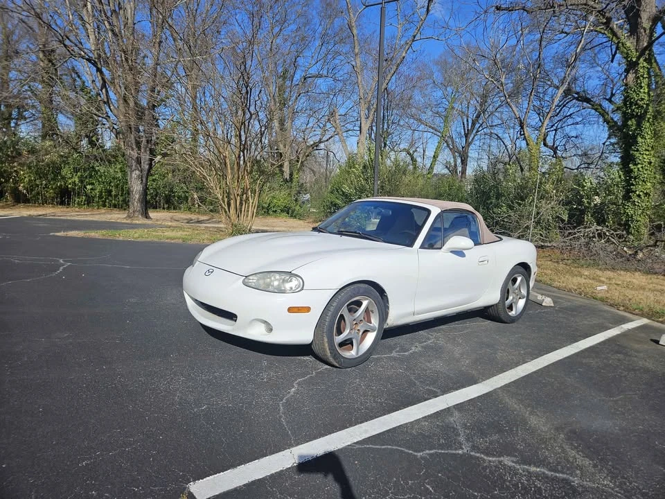 2001 Mazda NB MX-5 Miata - Image 5 of 15