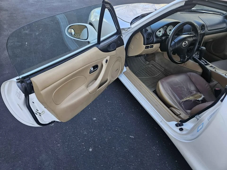 2001 Mazda NB MX-5 Miata - Image 7 of 15