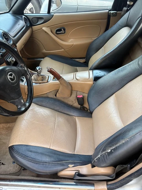 2001 Mazda NB MX-5 Miata - Image 5 of 6