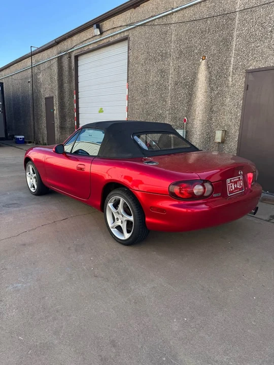 2001 Mazda NB MX-5 Miata - Image 3 of 9