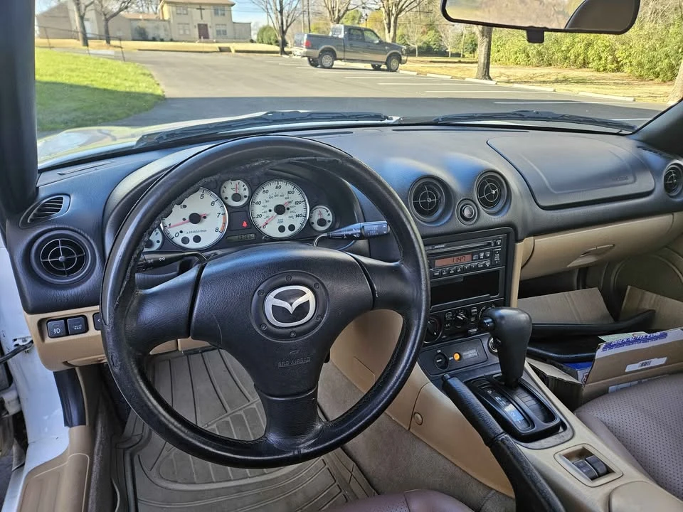 2001 Mazda NB MX-5 Miata - Image 13 of 15