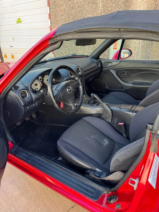 2001 Mazda NB MX-5 Miata - Image 4 of 9