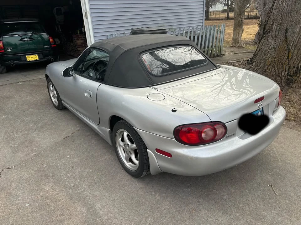2001 Mazda NB MX-5 Miata - Image 4 of 13