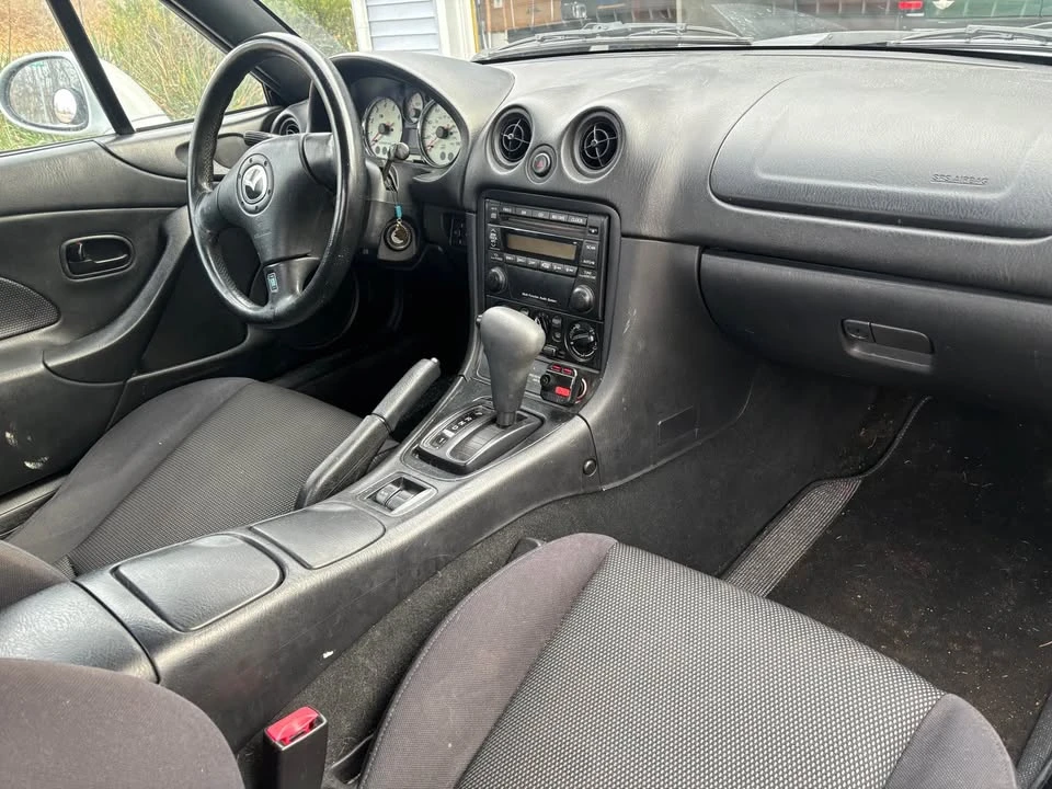 2001 Mazda NB MX-5 Miata - Image 12 of 13