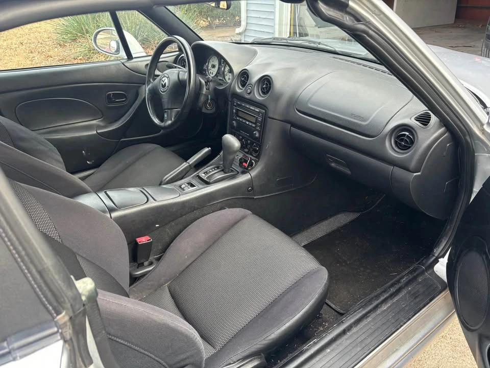 2001 Mazda NB MX-5 Miata - Image 11 of 13