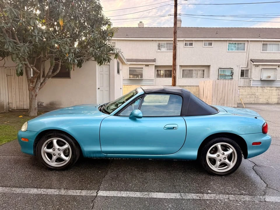 2001 Mazda NB MX-5 Miata - Image 3 of 18