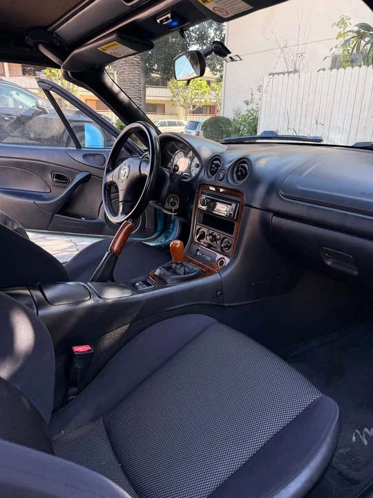 2001 Mazda NB MX-5 Miata - Image 15 of 18
