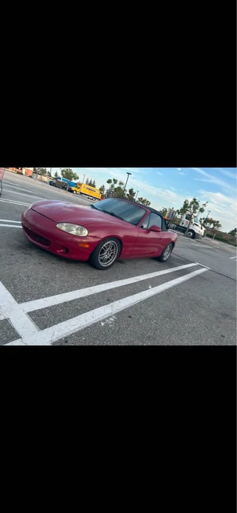 2001 Mazda NB MX-5 Miata - Image 2 of 4