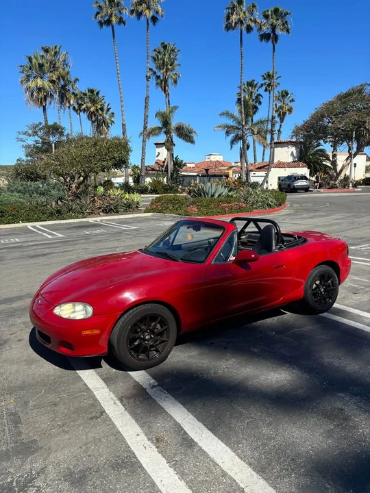 2001 Mazda NB MX-5 Miata - Image 2 of 8