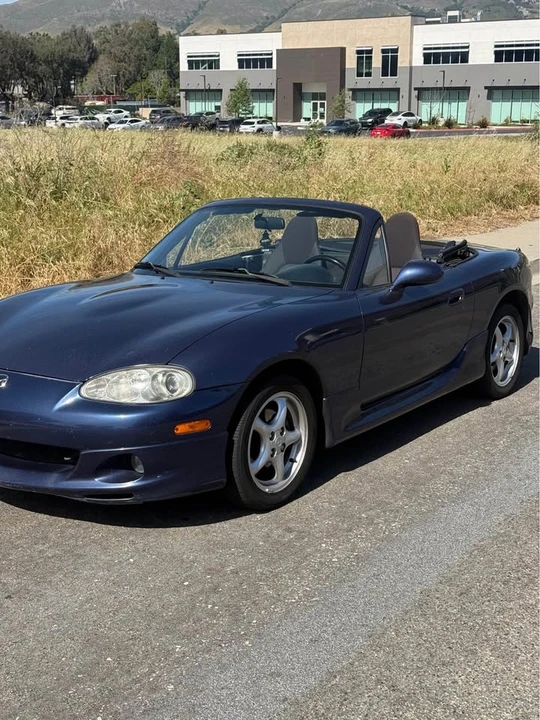 2001 Mazda NB MX-5 Miata - Image 2 of 10