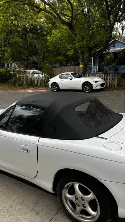 2001 Mazda NB MX-5 Miata - Image 5 of 8