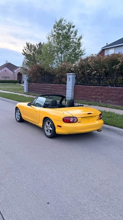 2001 Mazda NB MX-5 Miata - Image 6 of 18