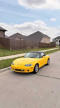 2001 Mazda MX-5 Miata Convertible