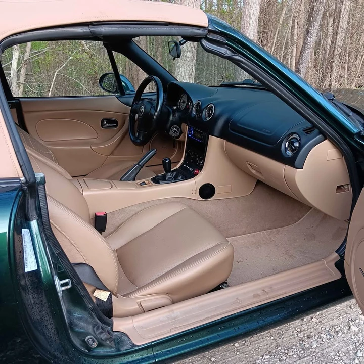 2001 Mazda NB MX-5 Miata - Image 10 of 12