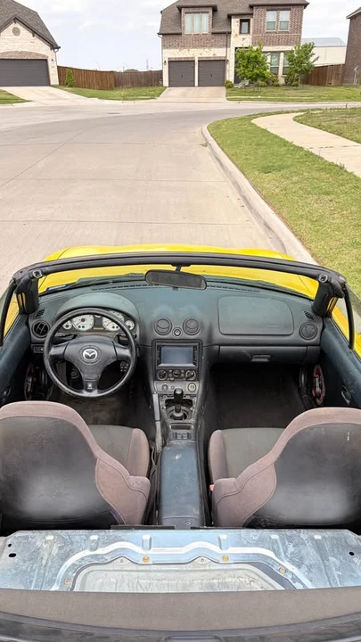 2001 Mazda NB MX-5 Miata - Image 10 of 19