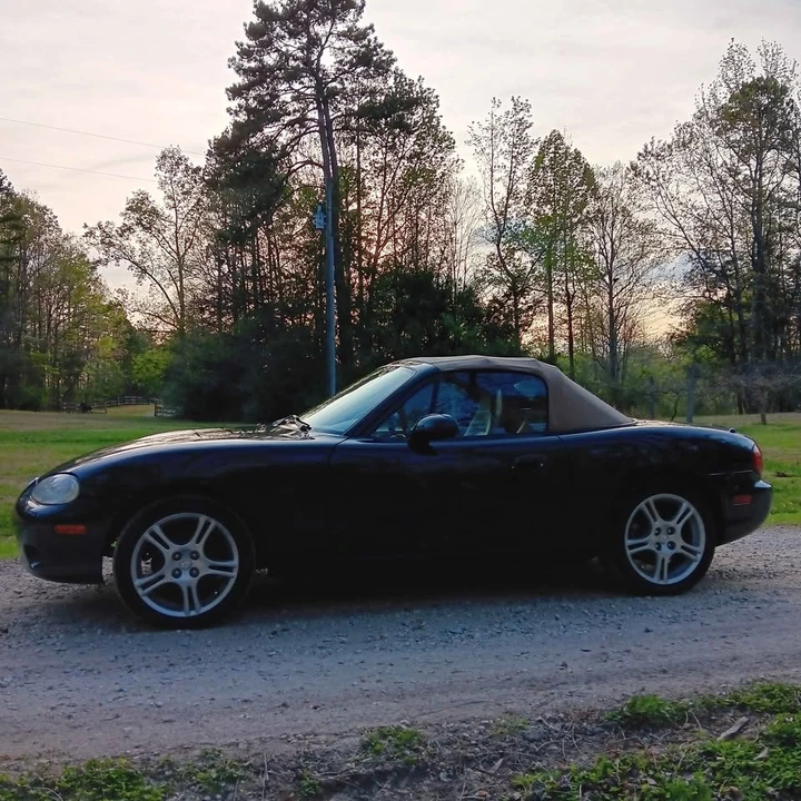 2001 Mazda NB MX-5 Miata - Image 2 of 12
